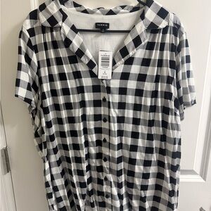 Torrid Black and White Plaid Button-Up Shirt